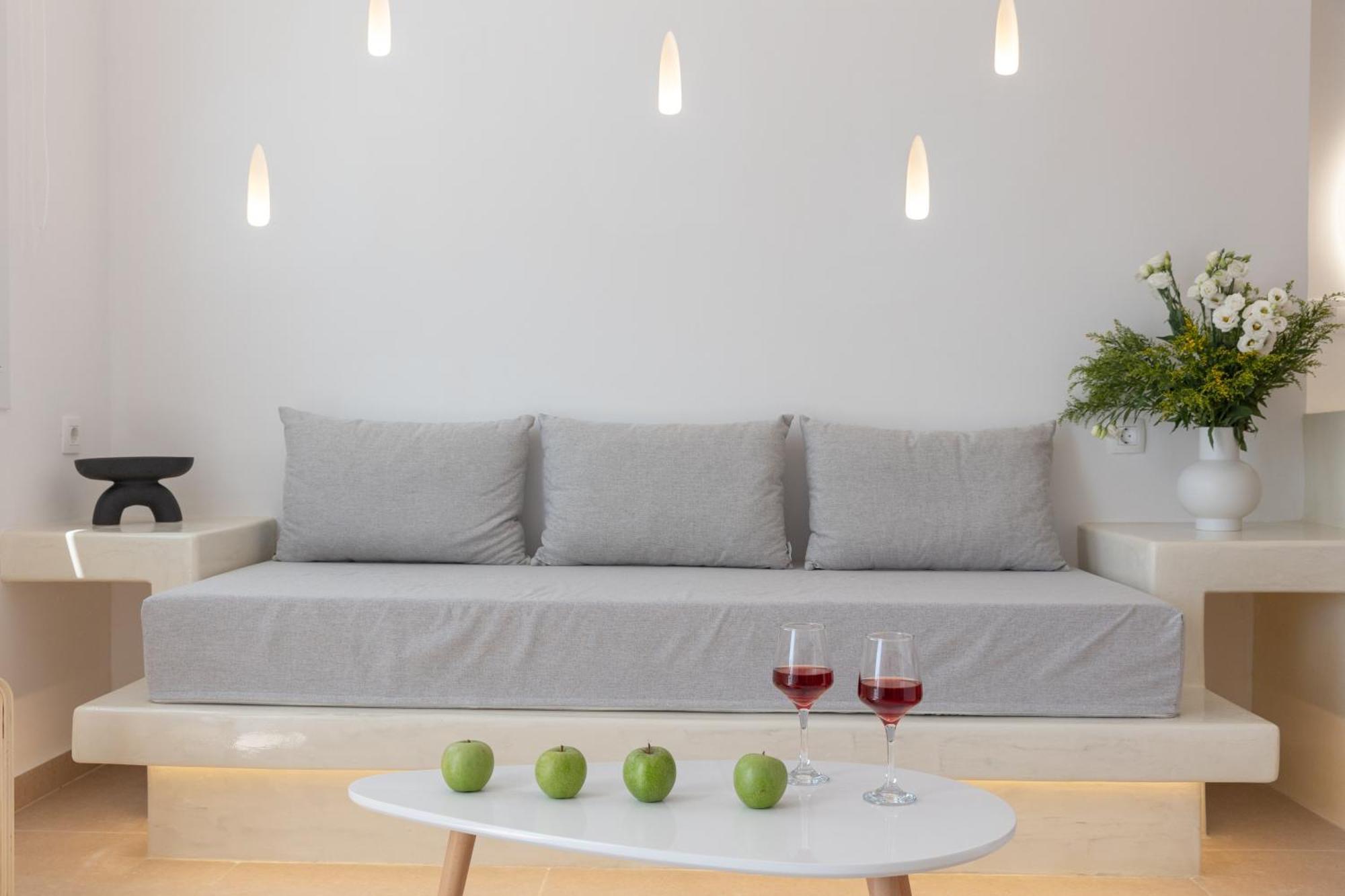 Theophrasti Suites Foinikia  Экстерьер фото