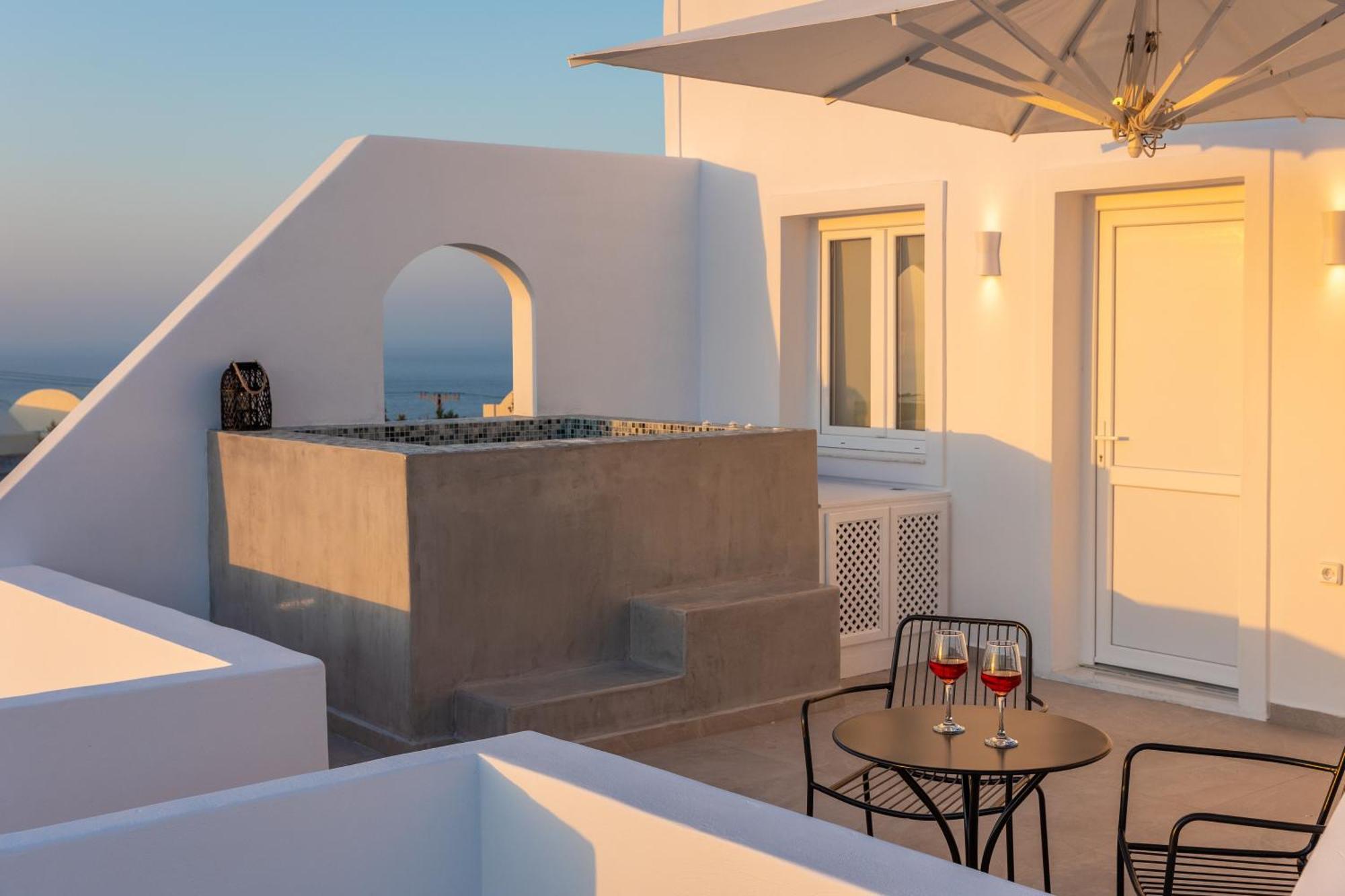 Theophrasti Suites Foinikia  Экстерьер фото