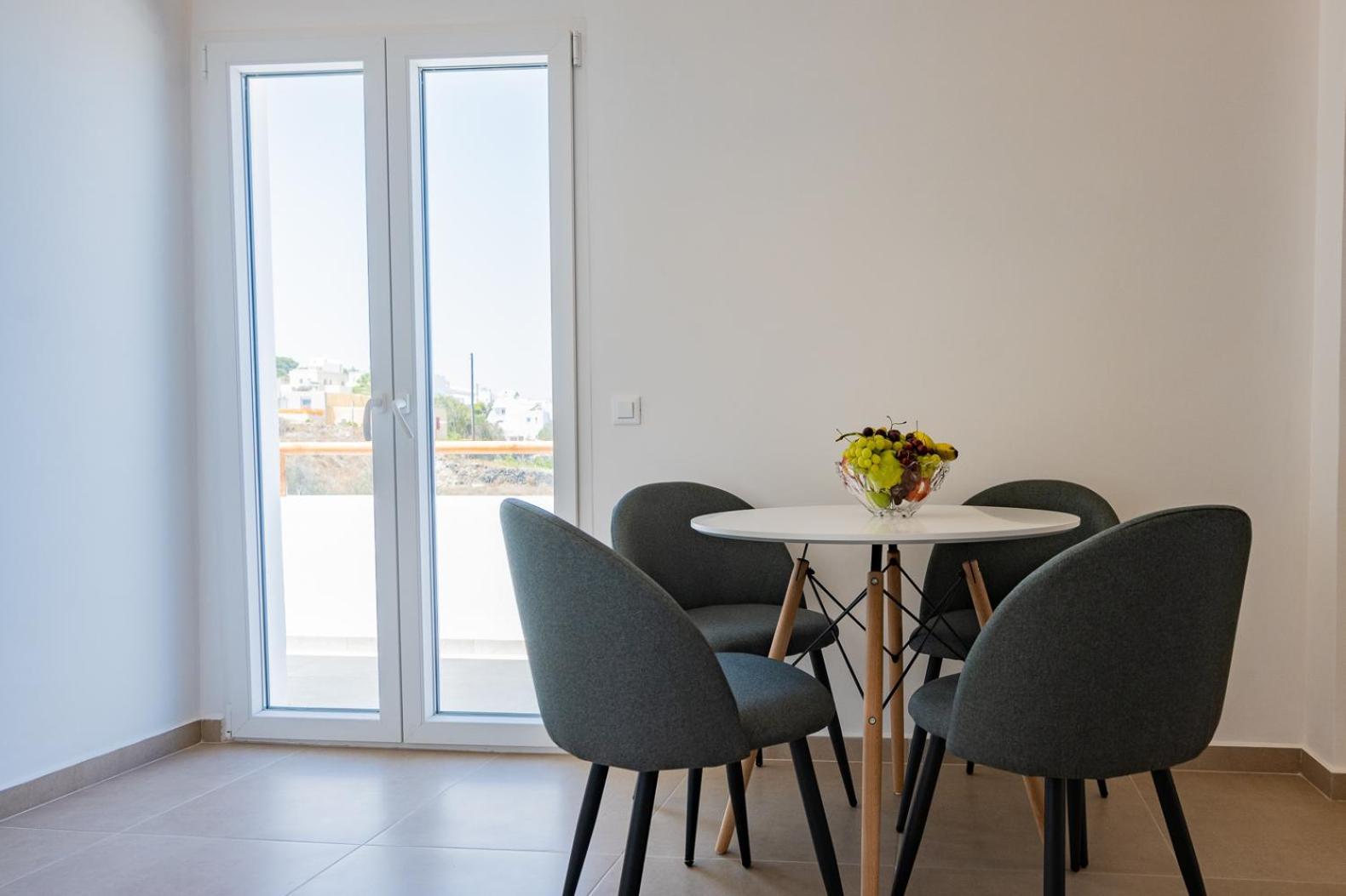 Theophrasti Suites Foinikia  Экстерьер фото